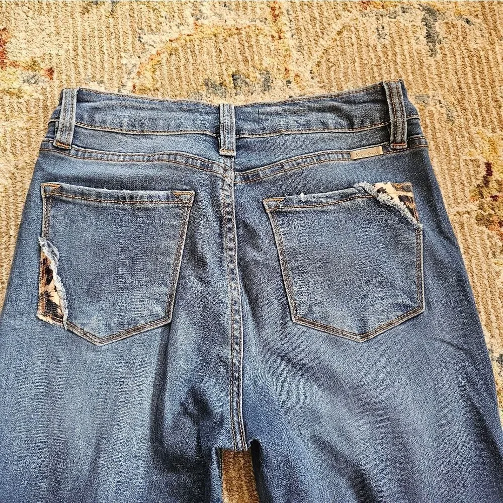 Kancan Distressed Jeans With Leapord Print, Sz 9/28 With 29